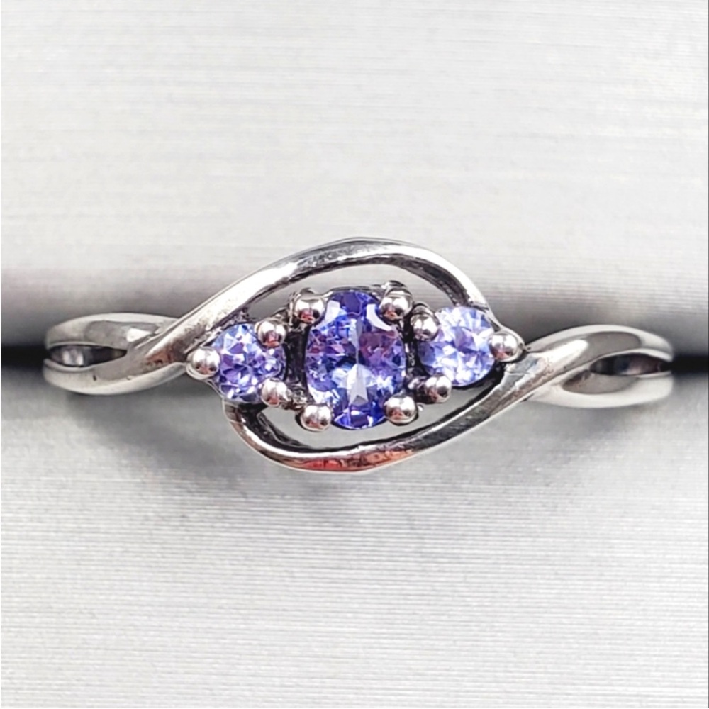 Genuine Oval & Round Tanzanite 925 Sterling Silver Three Stone Dainty Twist Ring